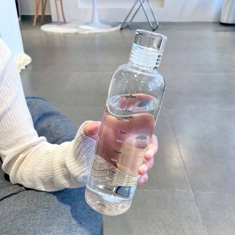 زجاجة مياه كريستال شفافة مدرجة🍾